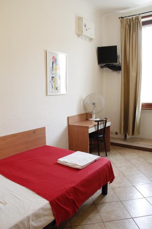 Hotel Alba Milão Quarto foto