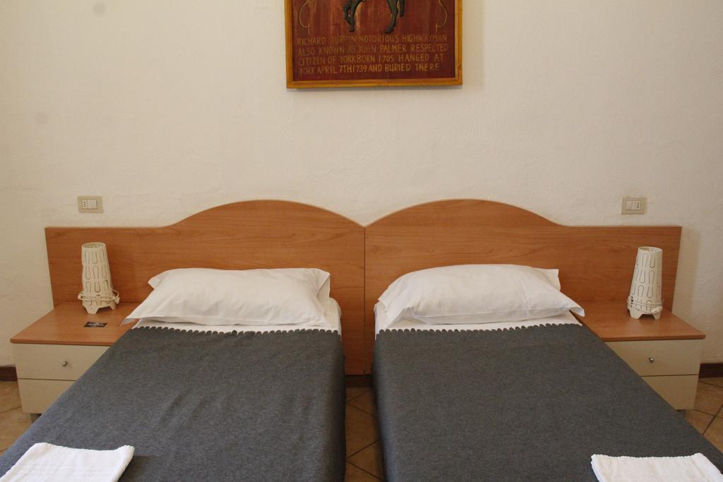 Hotel Alba Milão Quarto foto
